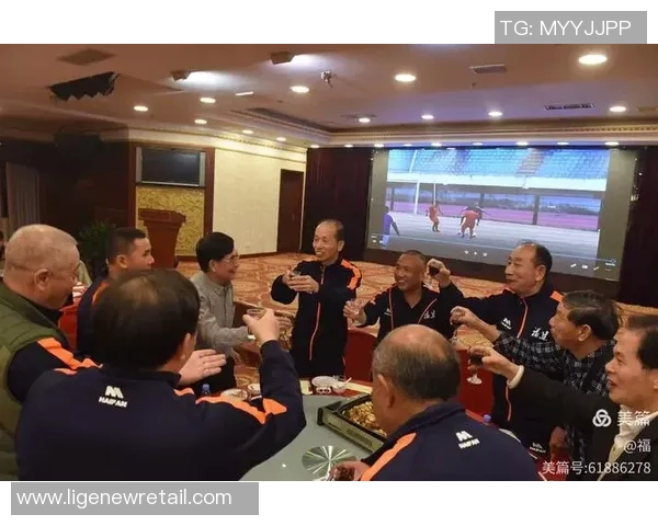 日本足球明星欢聚一堂共庆盛典精彩瞬间回顾 日本足球明星欢聚一堂共庆盛典精彩瞬间回顾