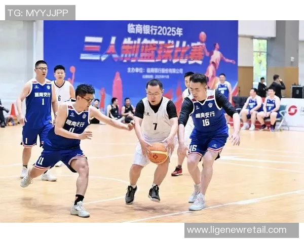天津明星篮球队奋勇争先展现团队精神与竞技风采的精彩之旅 天津明星篮球队奋勇争先展现团队精神与竞技风采的精彩之旅